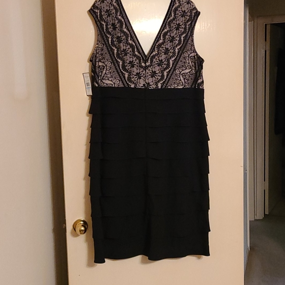 Little black dress - Picture 2 of 4